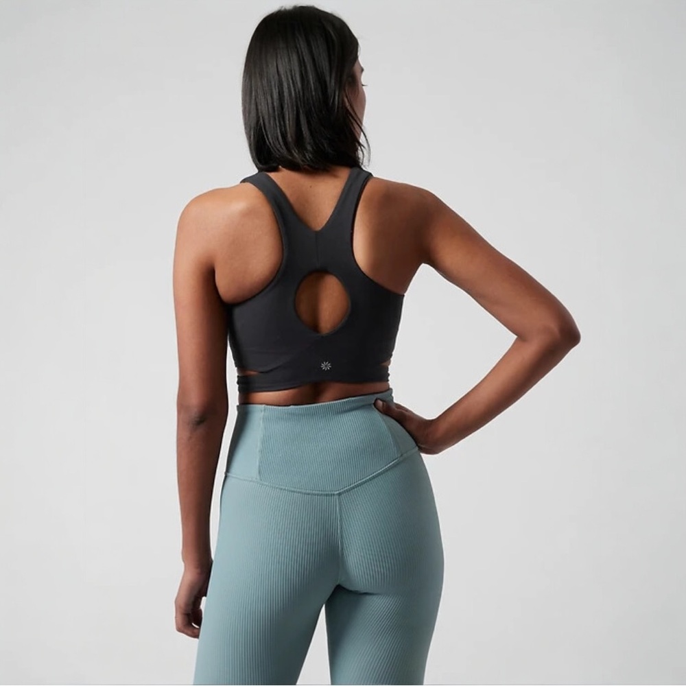 NWT Athleta Conscious Cut Out Crop D-DD - Picture 4 of 9